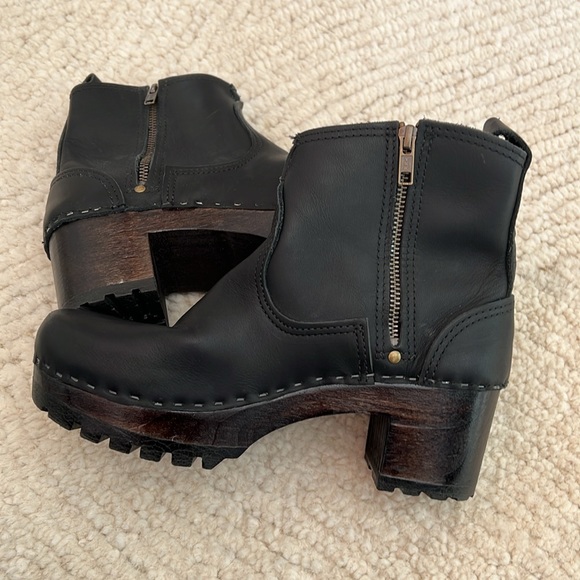 No 6 Clog Booties - Picture 2 of 8